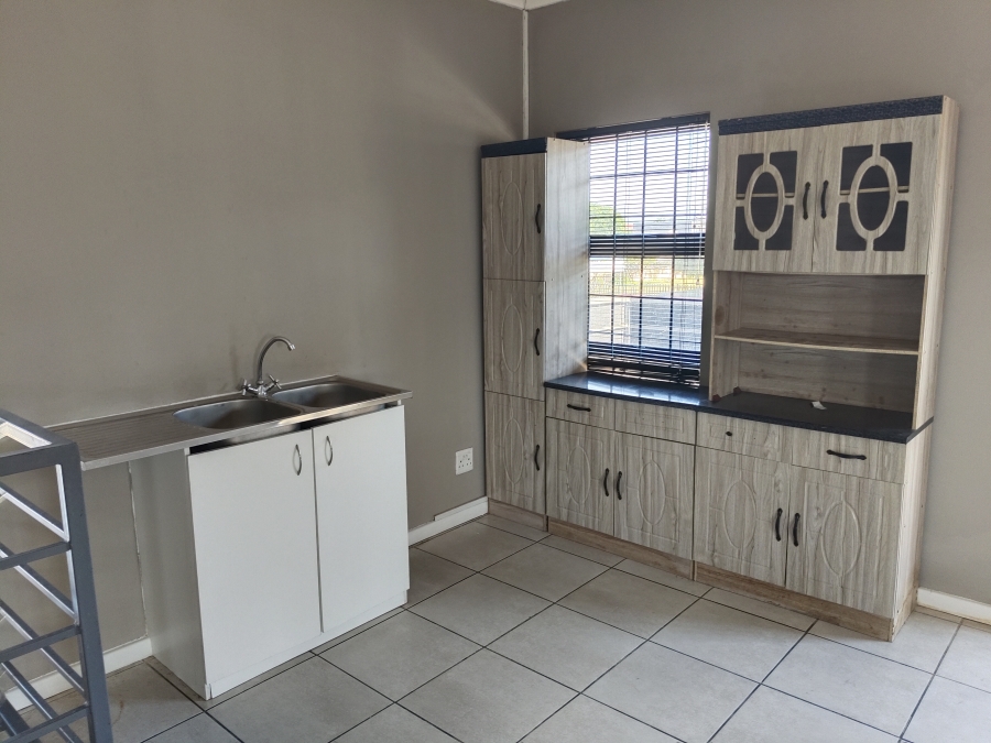 To Let Commercial Property for Rent in Steenberg Western Cape